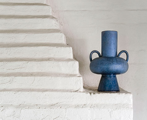 blue-Abyssal-vase-Nicolette-Johnson on white mantle
