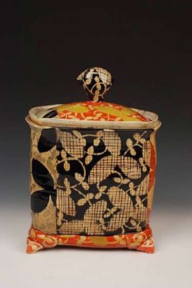 Adero-Willard-ceramic lidded box