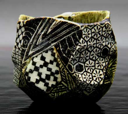 Masato-Yamaguchi---geometric-design-tea-bowl