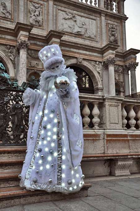 lavender with lights outfit venice-carnival-italy