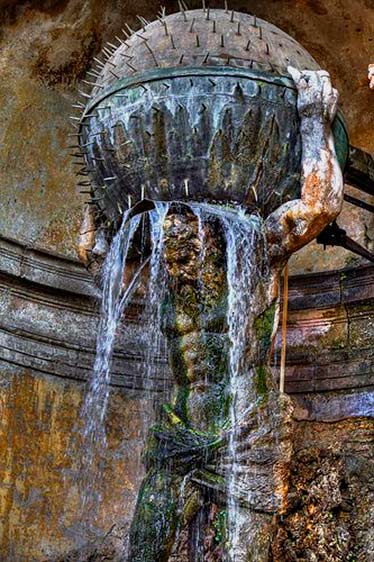 Atlas fountain Villa-Aldobrandini-